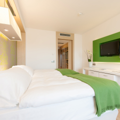 Отель Occidental Praha Five 4* Улучшенный номер с различными типами кроватей фото 2