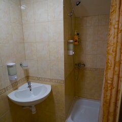 Гостевой дом Helen's Home ванная фото 4
