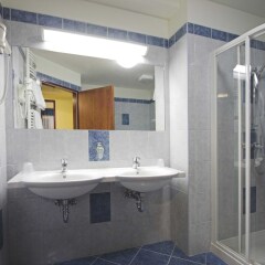 Отель Benczúr 3* Улучшенный номер с различными типами кроватей фото 10