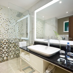 Renaissance Minsk Hotel 5* Стандартный номер с различными типами кроватей фото 5
