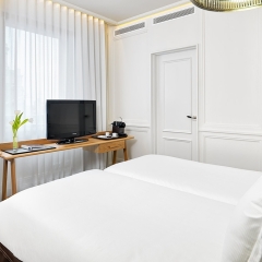 H10 Montcada Boutique Hotel 3* Улучшенный номер с различными типами кроватей фото 4