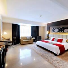 Отель DoubleTree by Hilton Bangkok Ploenchit 5* Номер Делюкс фото 13