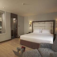 Отель Sukhumvit Suites Номер Делюкс фото 9
