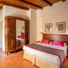 Отель Albergo Del Sole Al Biscione 3* Стандартный номер с различными типами кроватей