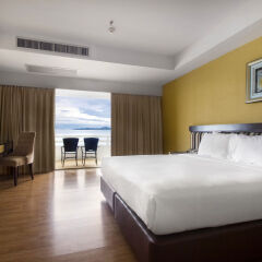 Отель D Varee Jomtien Beach 4* Номер Делюкс с различными типами кроватей фото 11