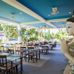 Chalong Beach Hotel Phuket ресторан фото 2