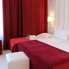 Hotel Porta Fira 4* Sup 4* Улучшенный номер с различными типами кроватей фото 5