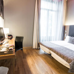 Отель Petit Palace Plaza del Carmen 4* Стандартный номер с различными типами кроватей фото 5