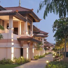 Отель Anantara The Palm Dubai Resort экстерьер