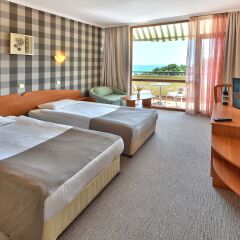 Hotel Edelweiss- Half Board 4* Стандартный номер с различными типами кроватей