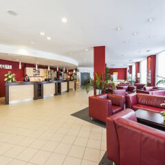 AZIMUT Hotel Vienna вестибюль