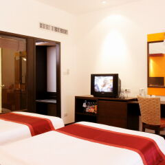 Отель All Seasons Naiharn Phuket 3* Улучшенный номер с различными типами кроватей фото 4
