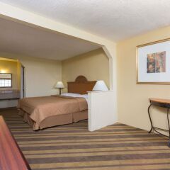 Отель Days Inn & Suites by Wyndham Vicksburg 2* Стандартный номер с различными типами кроватей