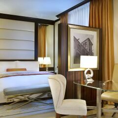 Отель The Ritz-Carlton Abu Dhabi, Grand Canal 5* Стандартный номер с различными типами кроватей фото 3