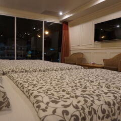 Отель Phuket Airport Suites & Lounge Bar - Club 96 Люкс с различными типами кроватей
