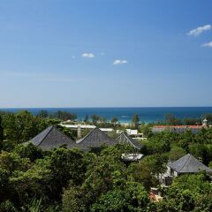 Отель Mandarava Resort and Spa Karon Beach пляж