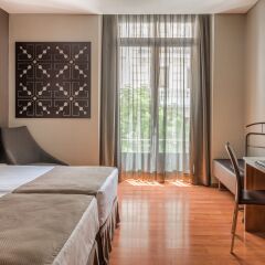 Отель Catalonia Puerta del Sol 4* Люкс с различными типами кроватей