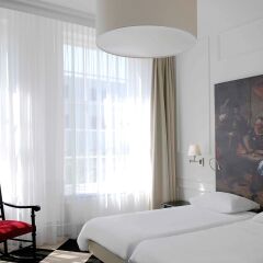 Отель Mercure Centre Canal District Амстердам комната для гостей