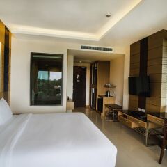 Отель Aqua Resort Phuket 4* Номер Делюкс с двуспальной кроватью
