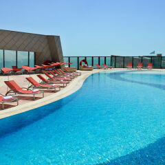 Отель Fairmont Baku at the Flame Towers бассейн