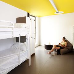 Amistat Beach Hostel Barcelona Кровать в общем номере с двухъярусной кроватью фото 2