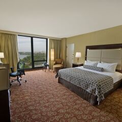Crowne Plaza Hotel Philadelphia-Cherry Hill 3* Стандартный номер с различными типами кроватей