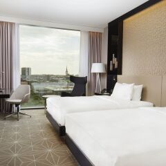 Отель Hilton Tallinn Park 4* Улучшенный номер с разными типами кроватей фото 4