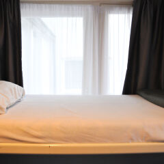 Travel Hotel Amsterdam Кровать в общем номере с двухъярусной кроватью