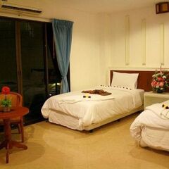 Отель Triple Rund Place 3* Улучшенный номер с различными типами кроватей фото 2