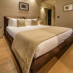 Отель Campo Marzio Luxury Suites Улучшенный номер с различными типами кроватей