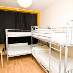 Отель Kensal Green Backpackers 1 Кровать в общем номере с двухъярусной кроватью