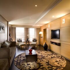 Отель Hilton Beijing Wangfujing 5* Представительский люкс с различными типами кроватей