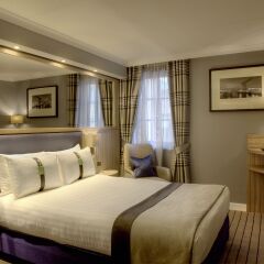 Отель Holiday Inn Glasgow City Centre Theatreland 4* Стандартный номер с разными типами кроватей