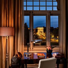 Отель Four Seasons Gresham Palace вид из номера