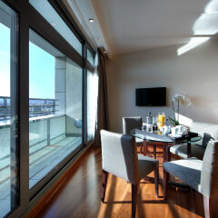 Отель Eurostars Grand Marina 5* Люкс с различными типами кроватей фото 5