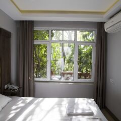 Отель Cheers Lighthouse 3* Номер Делюкс с двуспальной кроватью