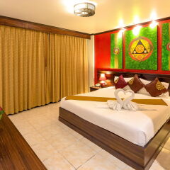 Tanawan Phuket Hotel 3* Улучшенный номер с различными типами кроватей фото 3