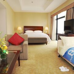 Hotel Equatorial Shanghai 4* Люкс с различными типами кроватей