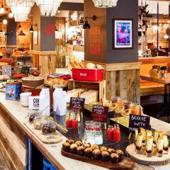 Отель ibis Styles Manchester Portland Hotel (Newly refurbished) Великобритания, Манчестер - отзывы, цены и фото номеров - забронировать отель ibis Styles Manchester Portland Hotel (Newly refurbished) онлайн гостиничный бар