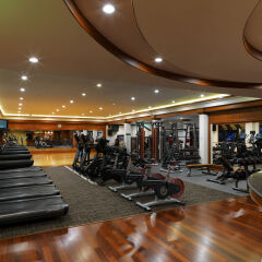 Отель Le Meridien Phuket Beach Resort гимнастика