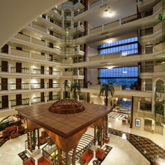 Crowne Plaza Hotel Antalya лобби