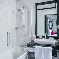 Отель Maison Astor Paris, A Curio By Hilton Collection 4* Стандартный номер фото 2