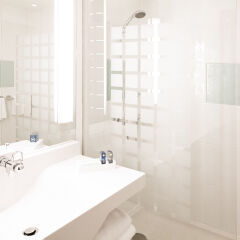 Отель Novotel Glasgow Centre 4* Улучшенный номер с двуспальной кроватью фото 3
