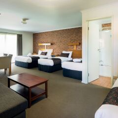 Отель Advance Motel 3* Кровать в общем номере с двухъярусной кроватью