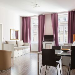 Апартаменты Royal Court Apartments Семейные апартаменты с двуспальной кроватью фото 24