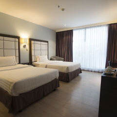Отель Sukhumvit Suites Улучшенный номер фото 9