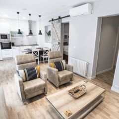 Отель Alterhome Apartamento Puerta de Toledo I Апартаменты с различными типами кроватей