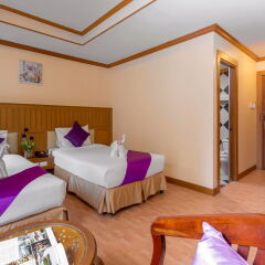 Отель Bangkok Residence 2* Улучшенный номер с различными типами кроватей фото 2