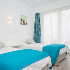 Отель Blue Sea Arenal Tower - Adults Only 3* Стандартный номер с различными типами кроватей