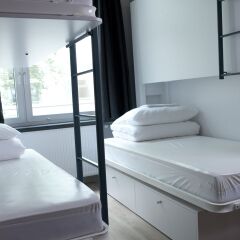 Отель Generator Berlin Mitte Кровать в общем номере с двухъярусной кроватью
